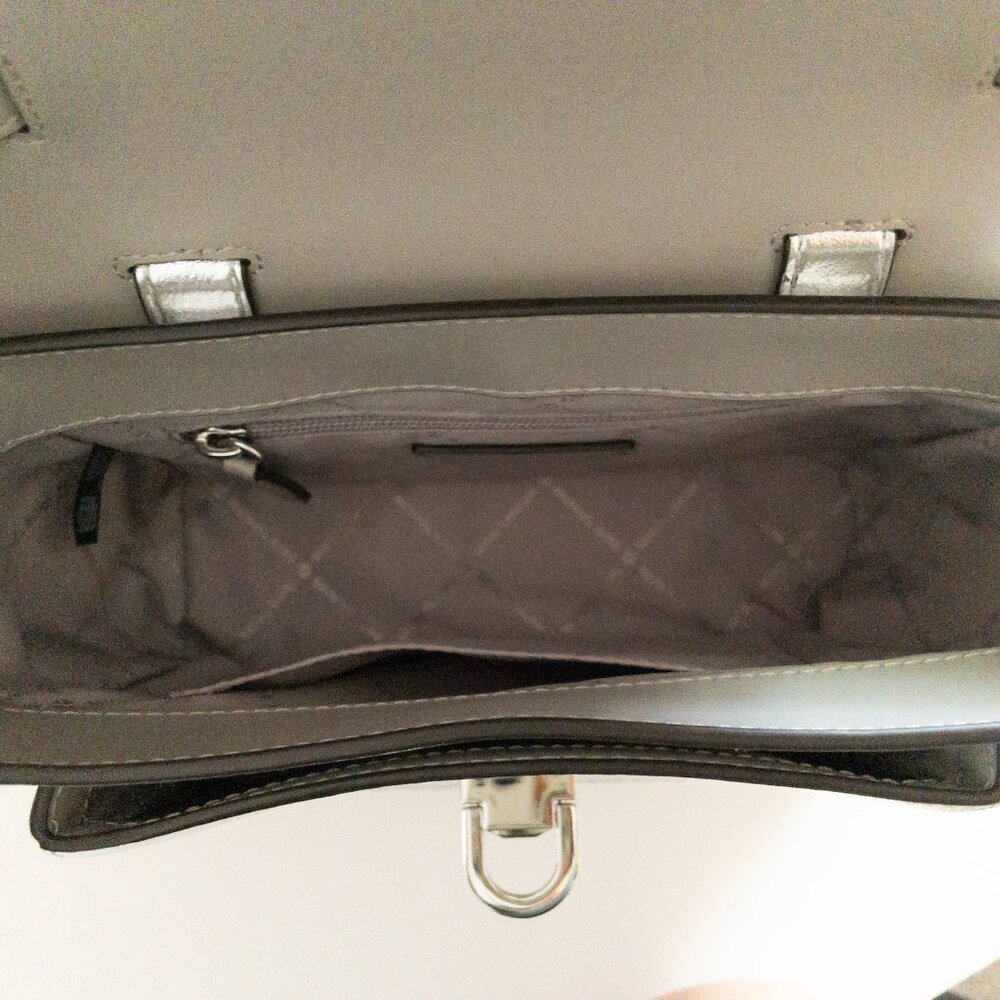 Michael Kors Manhattan Medium Metallic Satchel - Silver Adjustable Strap Logo - Picture 12 of 14